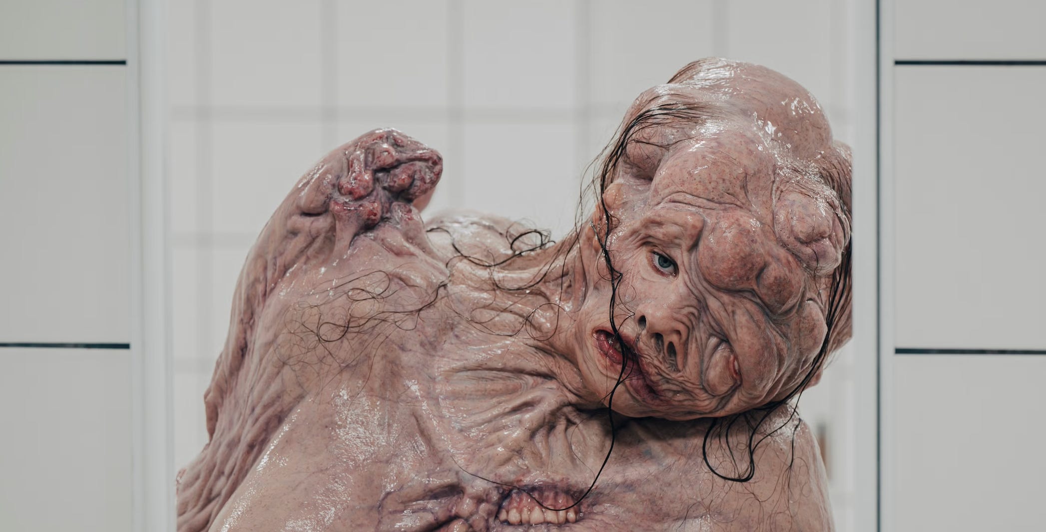 Reality+: el cortometraje que dio origen a The Substance